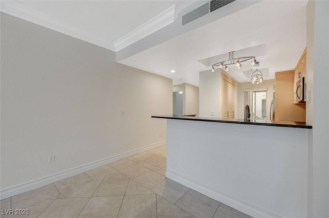 Las Vegas, NV 89169,210 E Flamingo RD #105