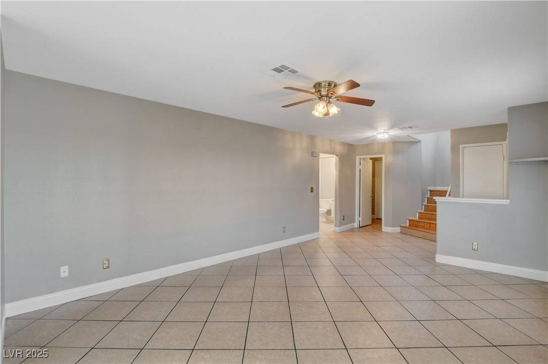 Las Vegas, NV 89107,5425 Fodor LN