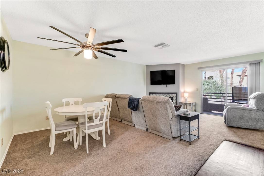 Laughlin, NV 89029,2221 Bay Club DR #202