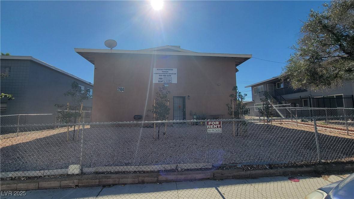 Las Vegas, NV 89101,2904 Marlin AVE #C