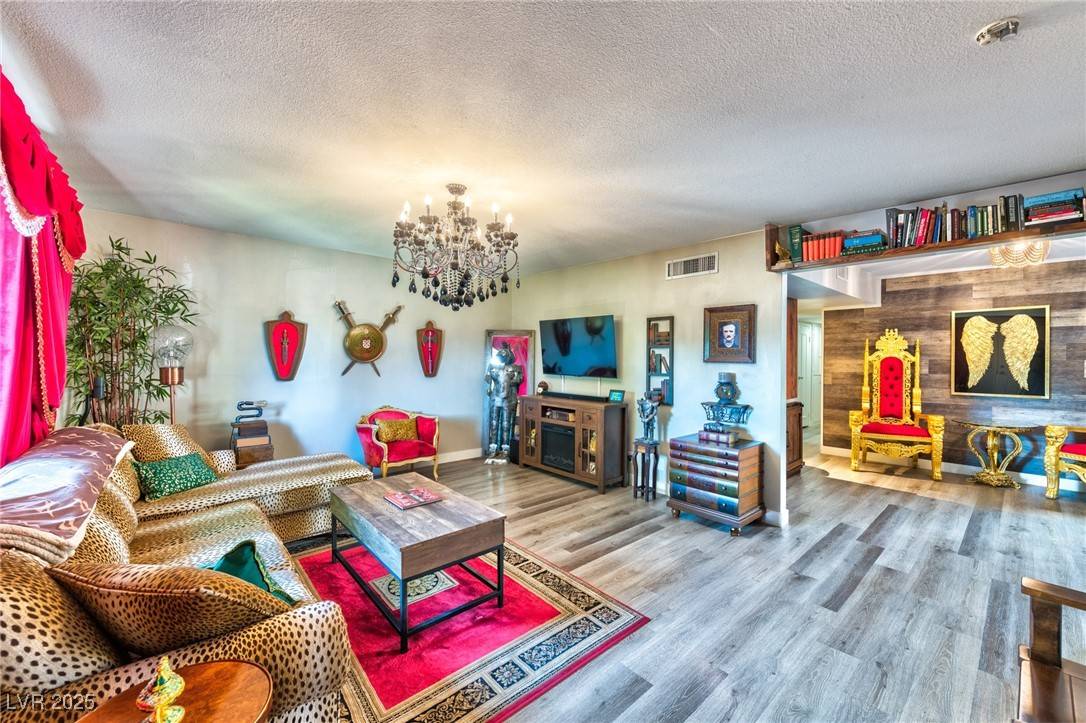 Las Vegas, NV 89121,3484 Legendary DR