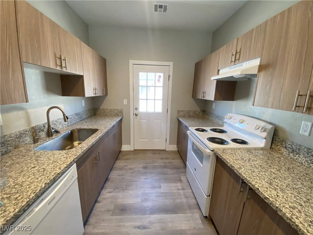 Pahrump, NV 89048,1390 Ogallala ST #3