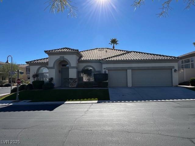 Las Vegas, NV 89148,395 Apple River CT