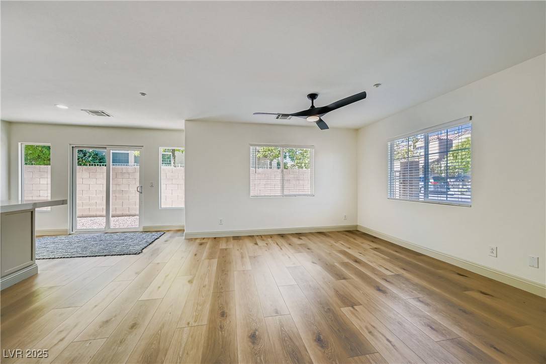 Las Vegas, NV 89149,7609 Seda CT