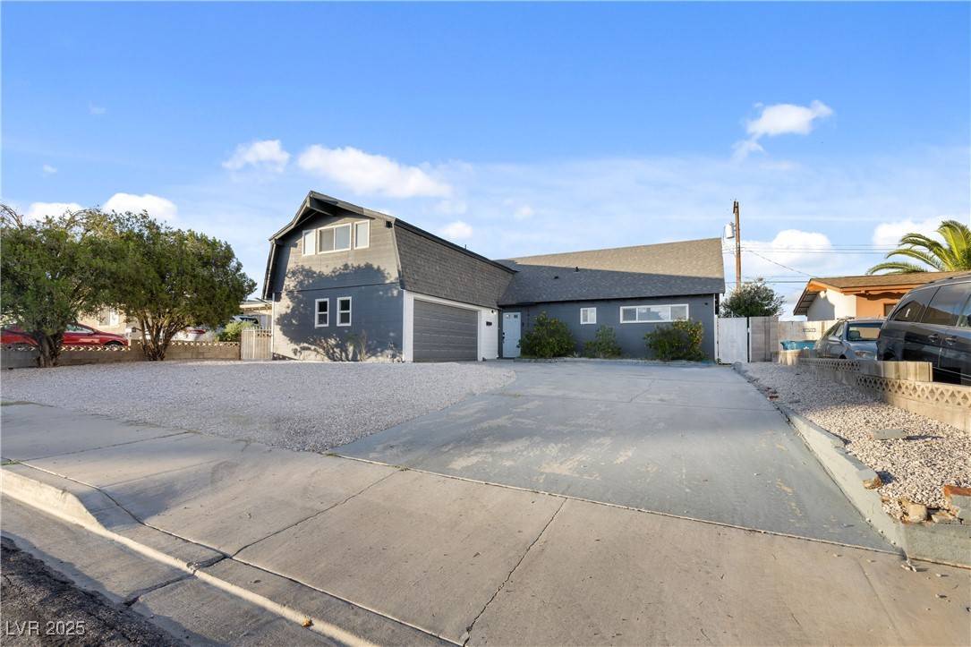 Las Vegas, NV 89146,5412 Holmby AVE