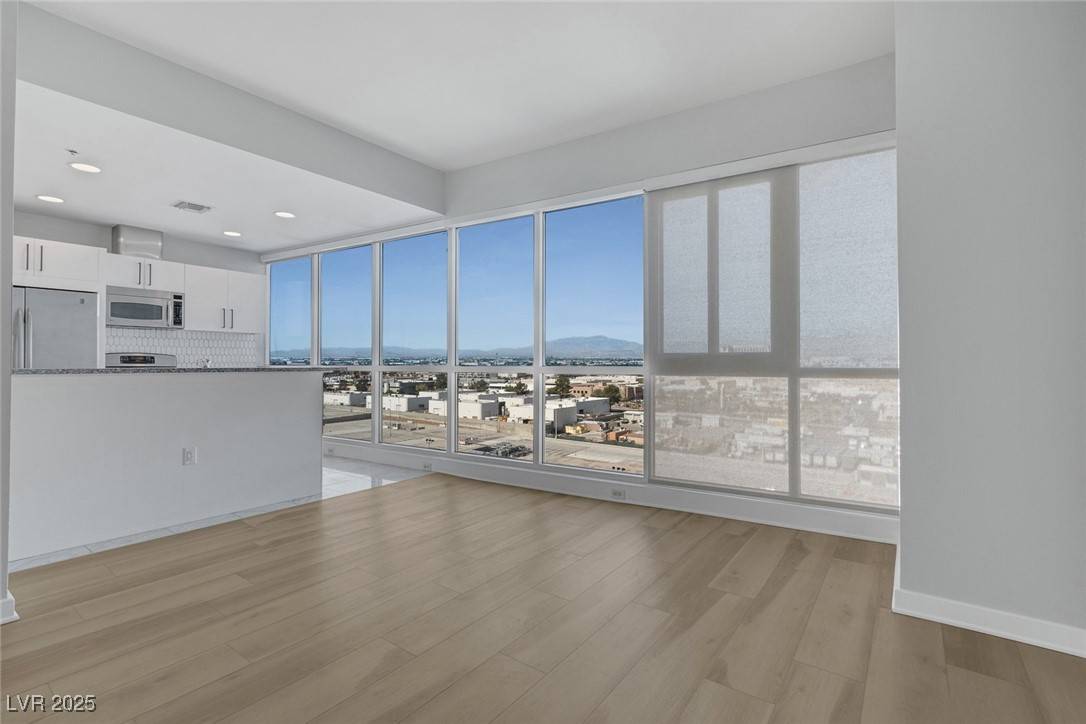 Las Vegas, NV 89103,4525 Dean Martin DR #1010