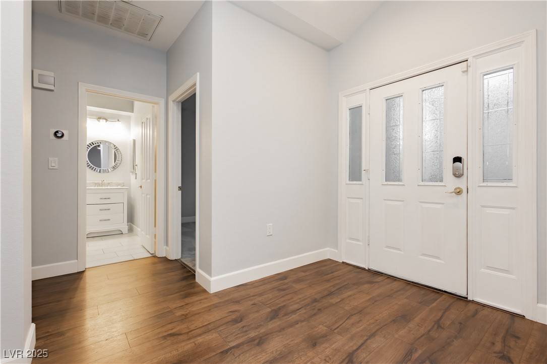 Las Vegas, NV 89107,5132 Harvest Moon LN