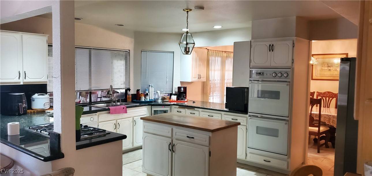 Las Vegas, NV 89102,2728 Bayo CT