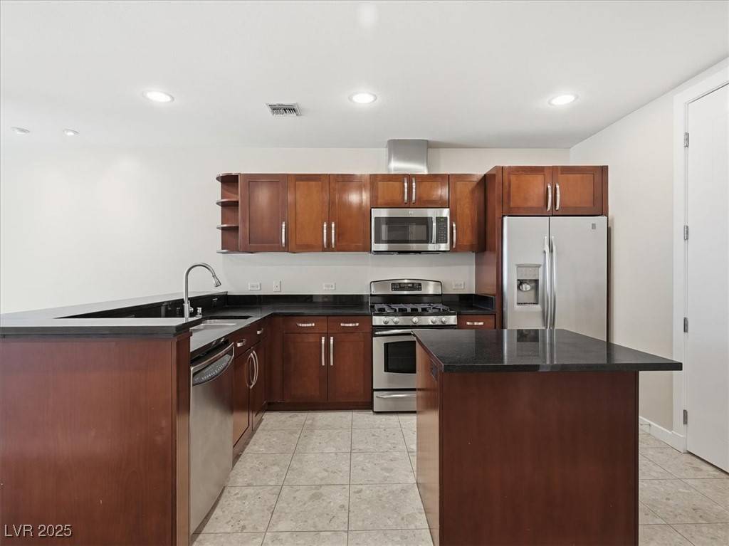 Las Vegas, NV 89103,4575 Dean Martin DR #911