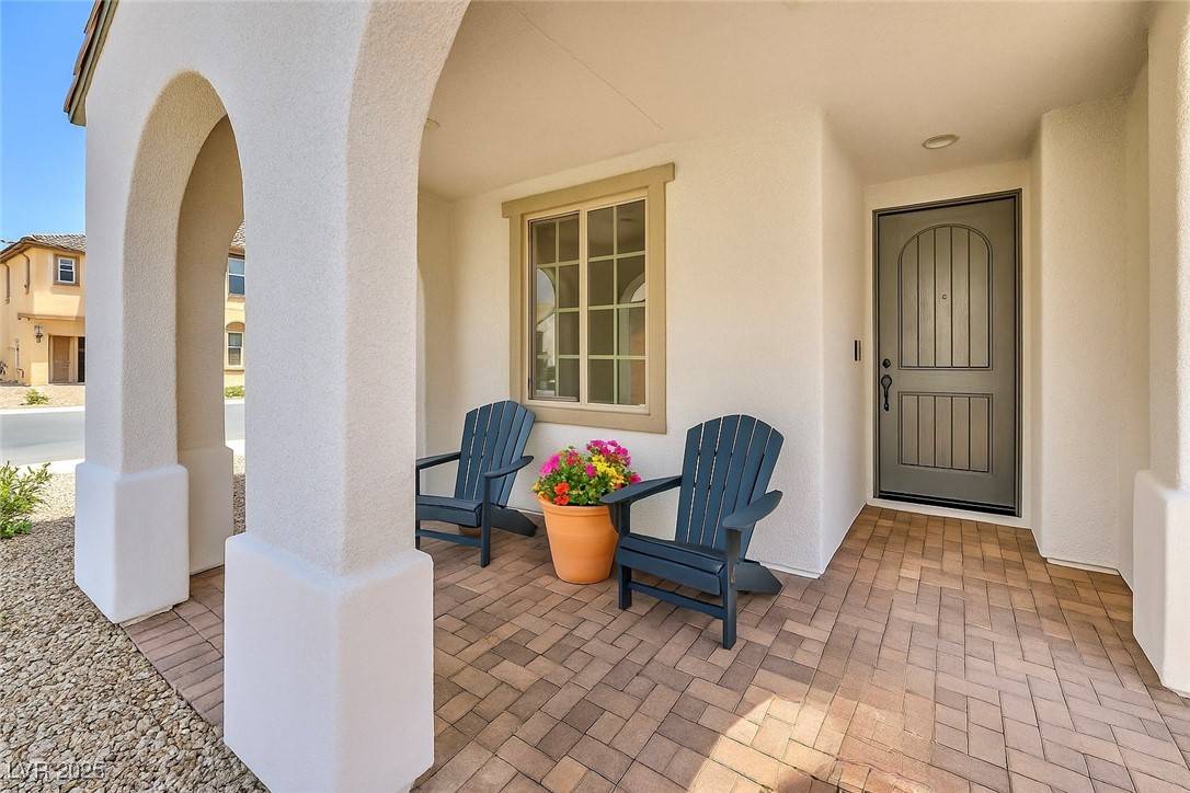 Las Vegas, NV 89138,570 Signal Peak ST