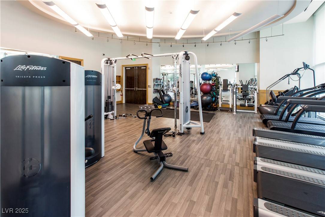 Las Vegas, NV 89109,322 Karen AVE #2806