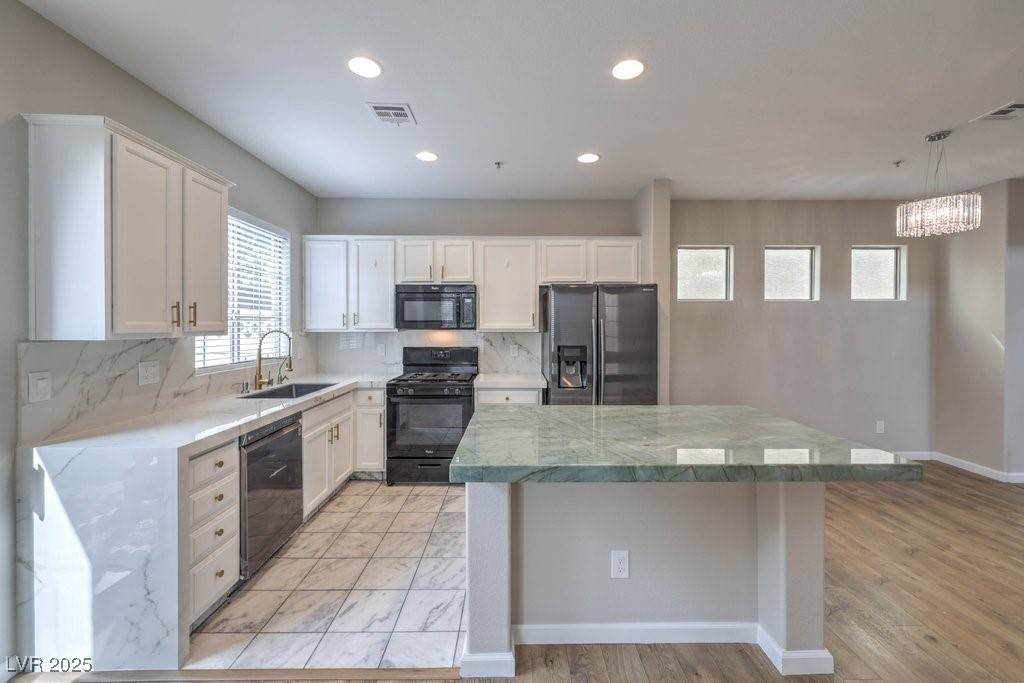 North Las Vegas, NV 89084,739 Piercey CT