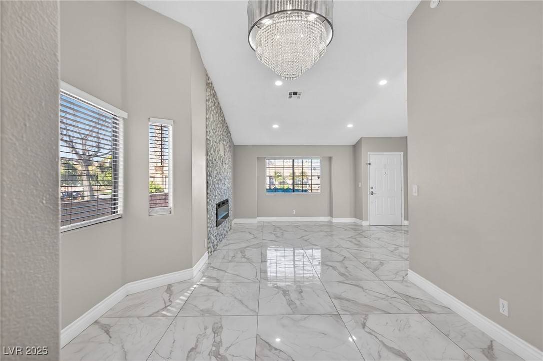 Henderson, NV 89014,492 Chelsea DR