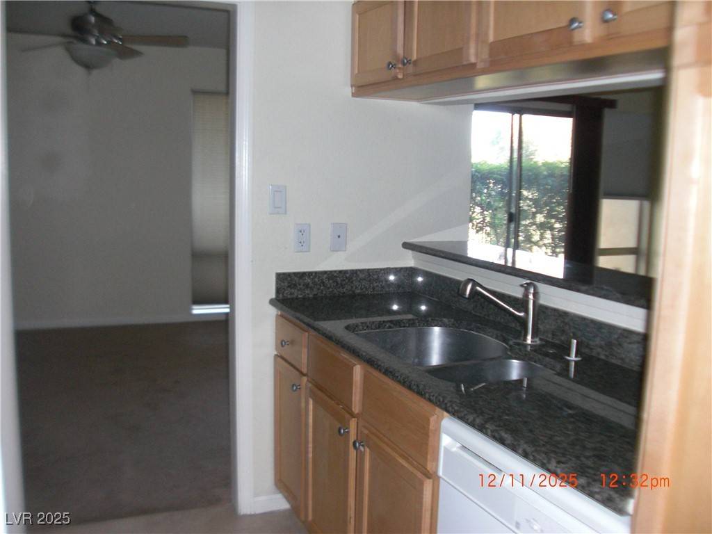 Las Vegas, NV 89109,793 Oakmont AVE #207