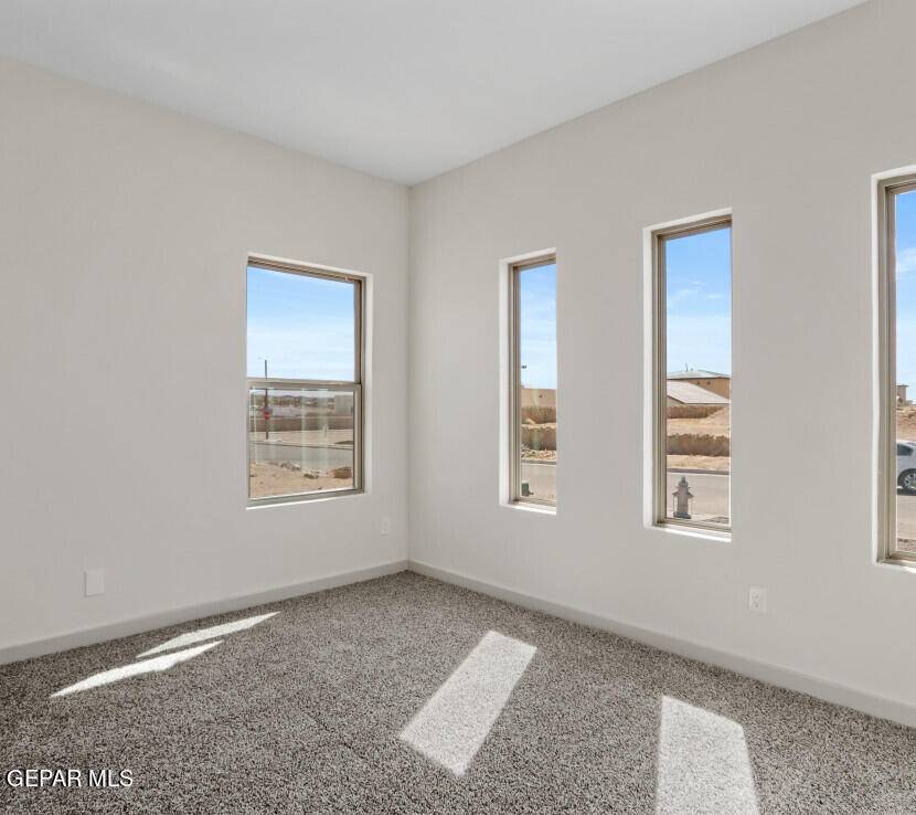 El Paso, TX 79934,51073 Purple Mat AVE