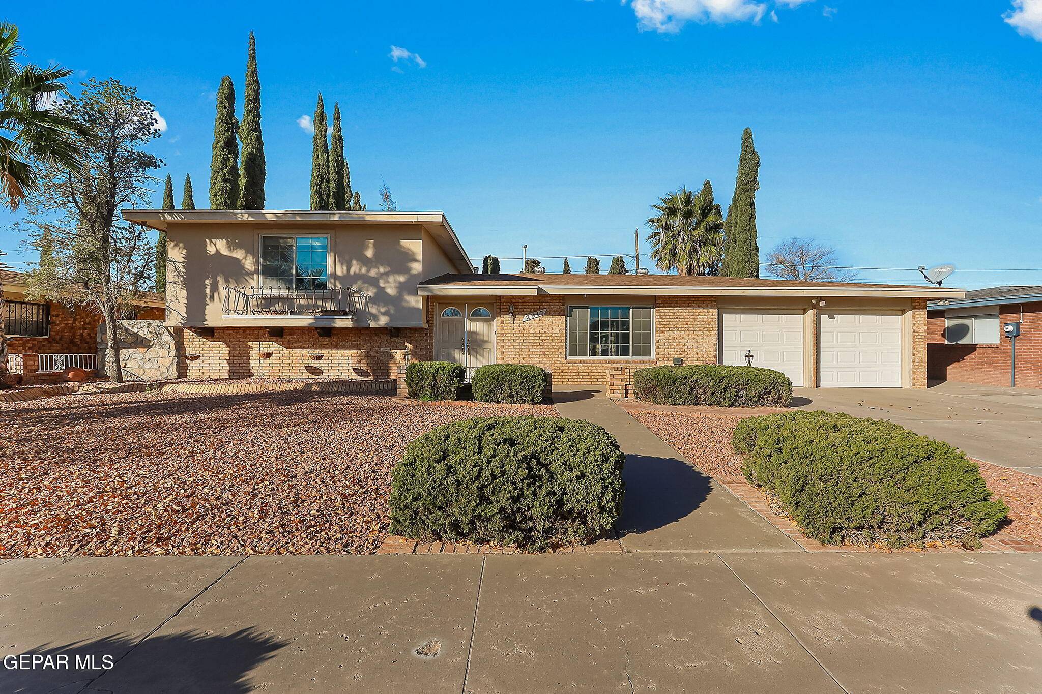 El Paso, TX 79935,2917 Brady PL
