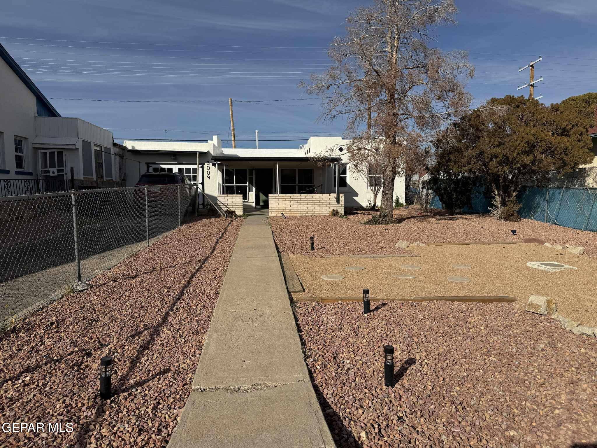 El Paso, TX 79930,3009 SAVANNAH AVE
