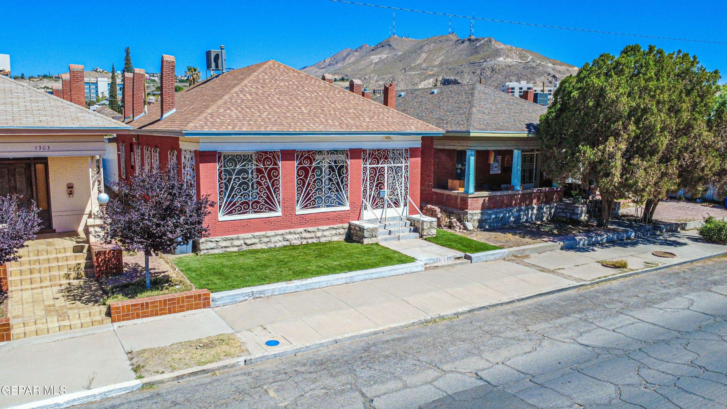 El Paso, TX 79902,1305 Arizona AVE
