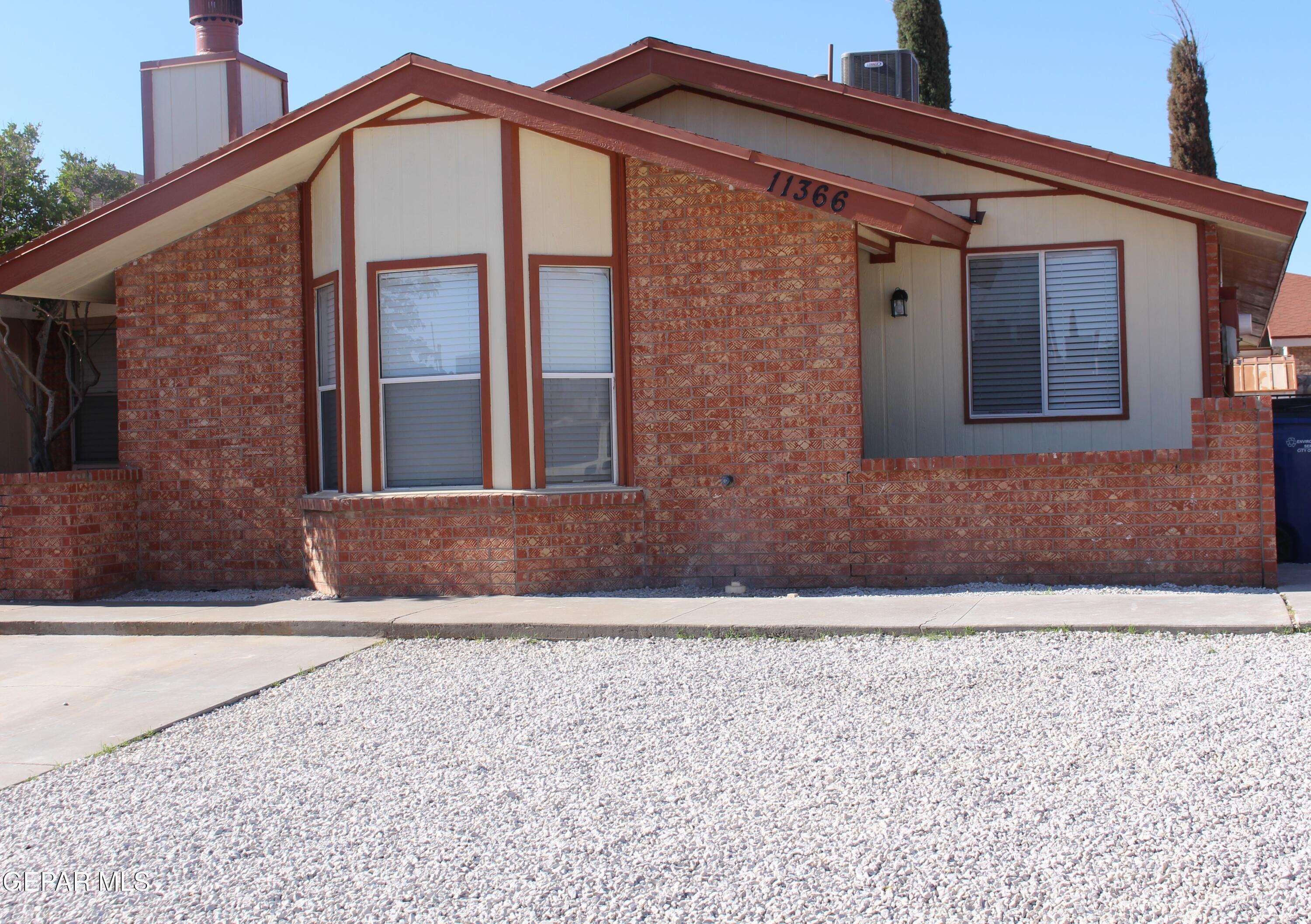El Paso, TX 79936,11366 LAKE LOY DR