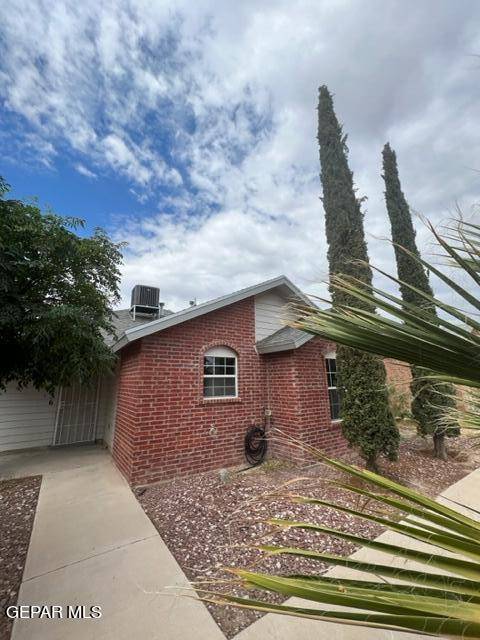 El Paso, TX 79927,10256 VALLE SUAVE DR