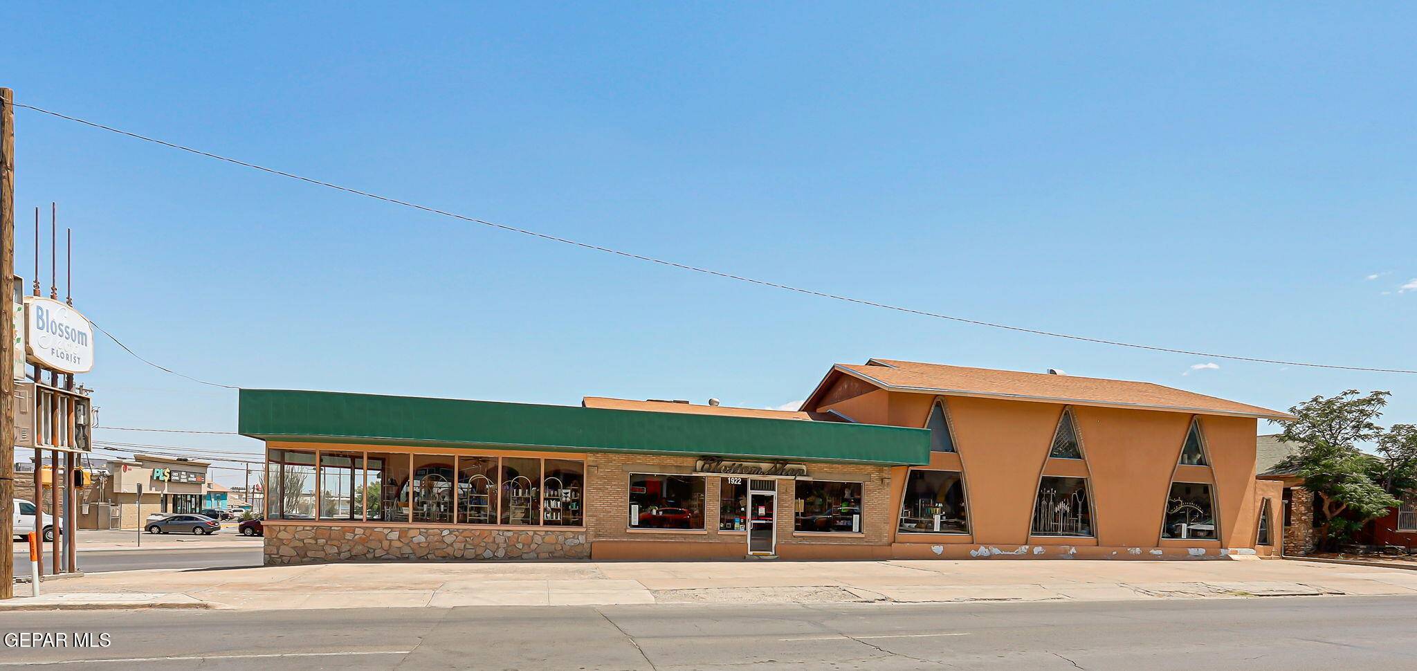 El Paso, TX 79902,1922 E RIO GRANDE AVE