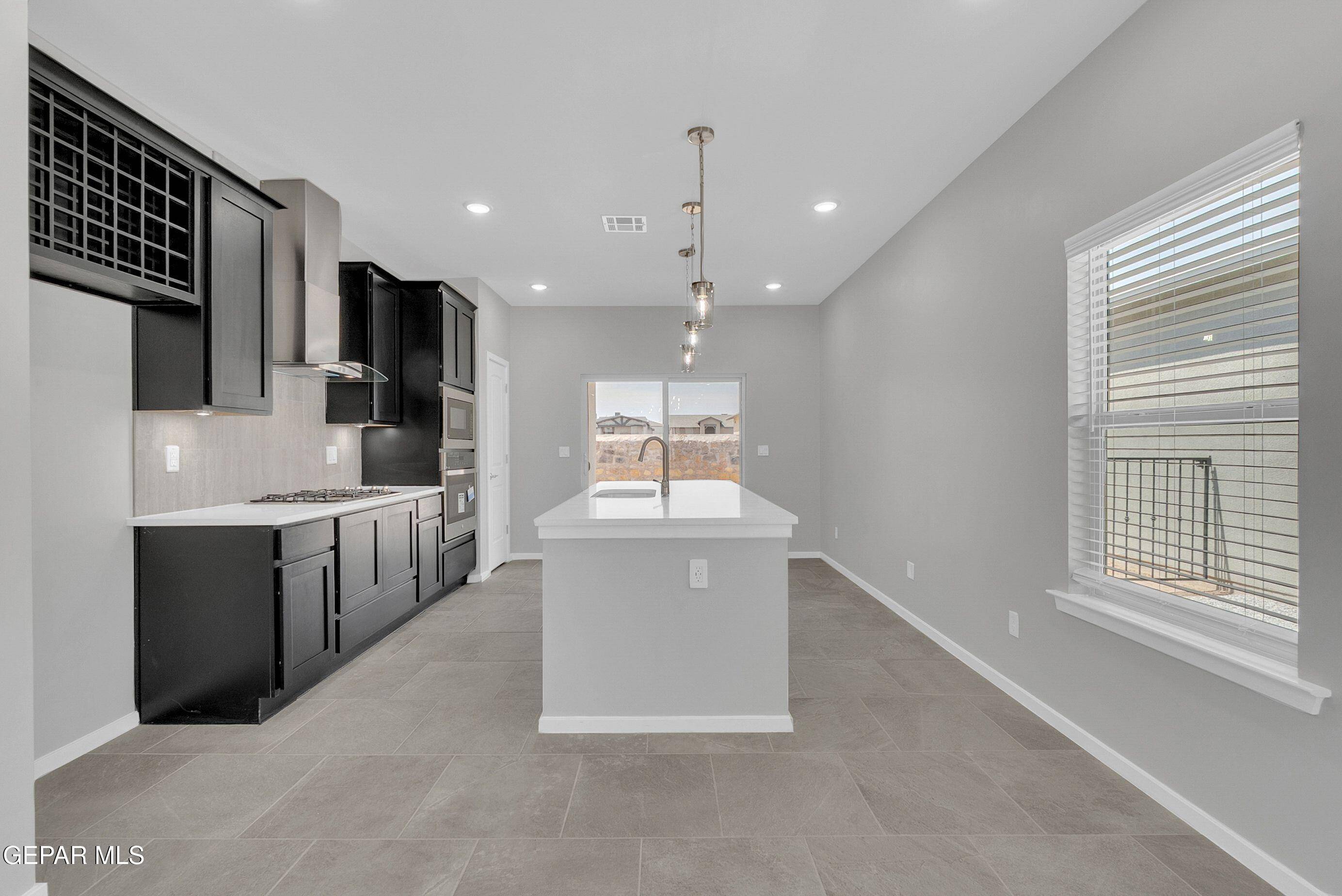 El Paso, TX 79928,13904 Summer Valley AVE