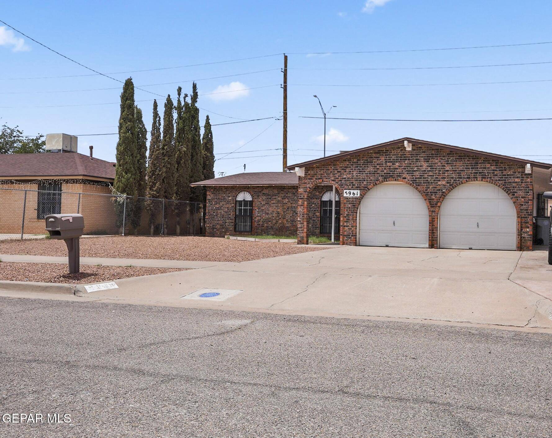 El Paso, TX 79924,5961 MIDAS DR