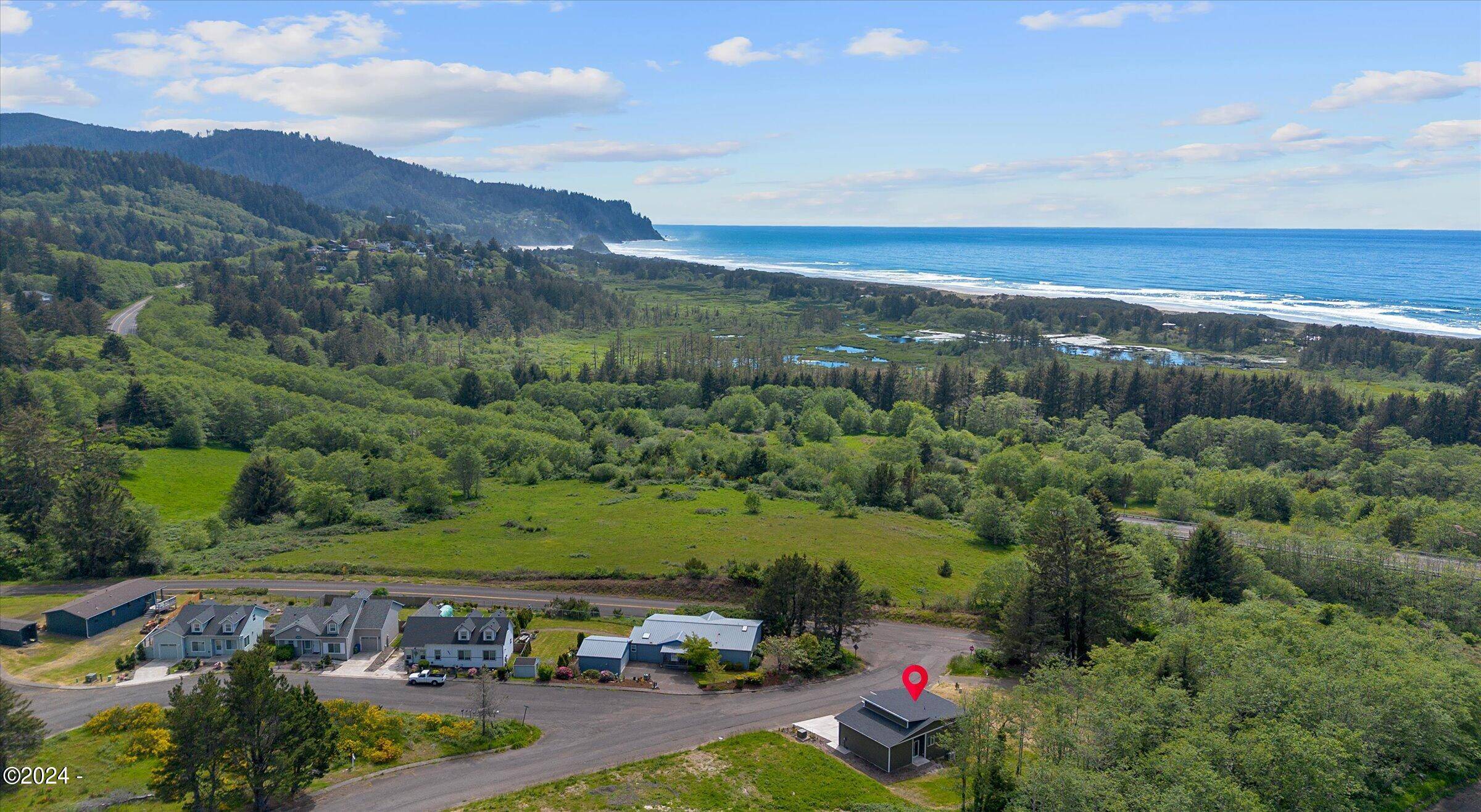 Neskowin, OR 97149,5630 Valhalla DR