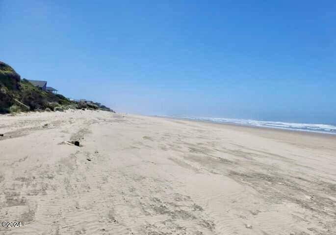 Waldport, OR 97394,4932 SW Surf Pines Lane