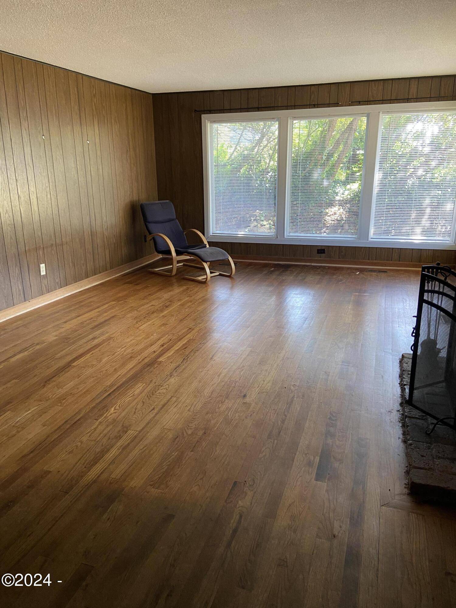 Gleneden Beach, OR 97388,215 Stevens Street