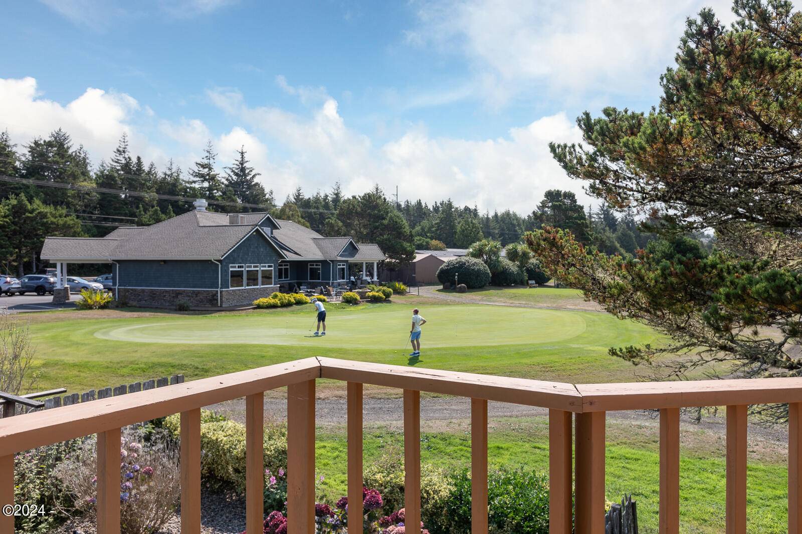 Waldport, OR 97394,125 SW Range DR ##2