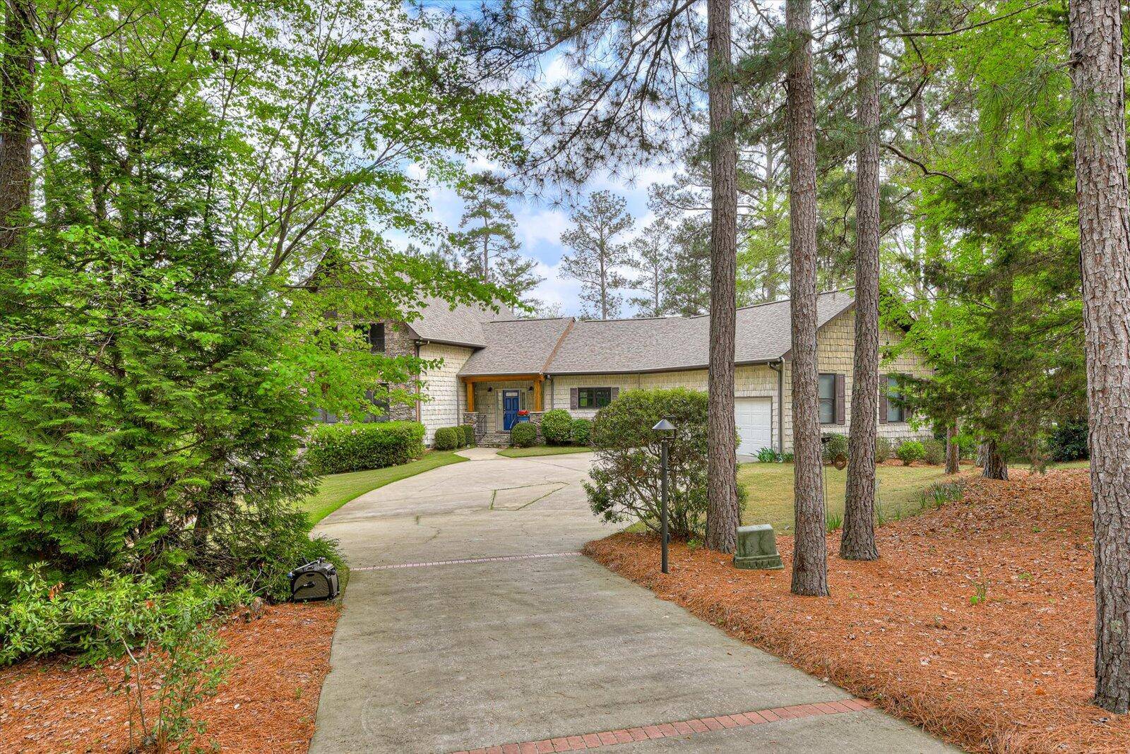 Mccormick, SC 29835,207 Rosewood Lane