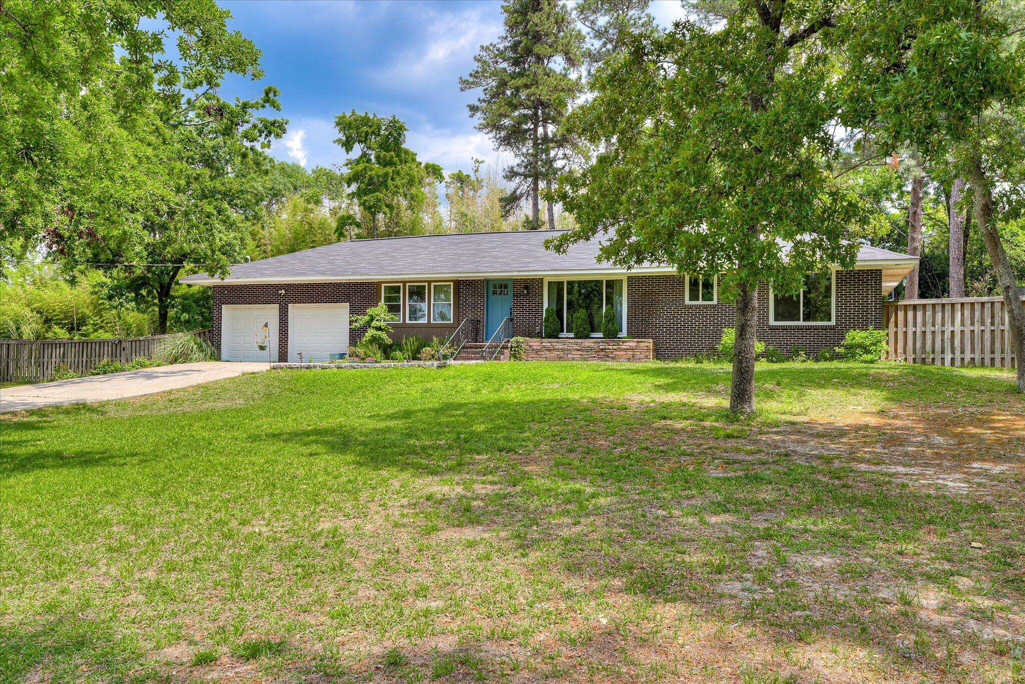 North Augusta, SC 29841,921 W MARTINTOWN RD