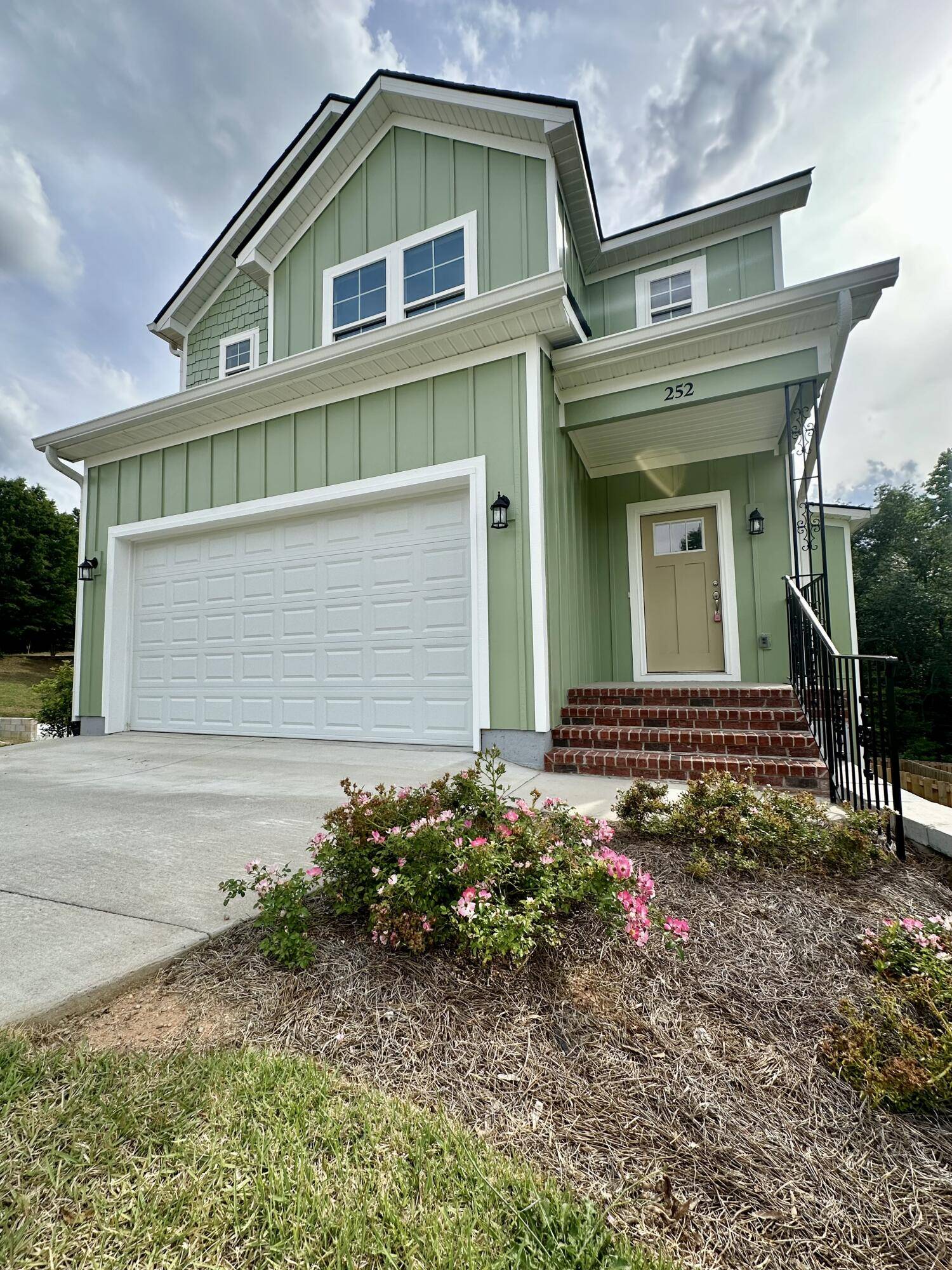 North Augusta, SC 29841,252 MOSSY OAK CIR