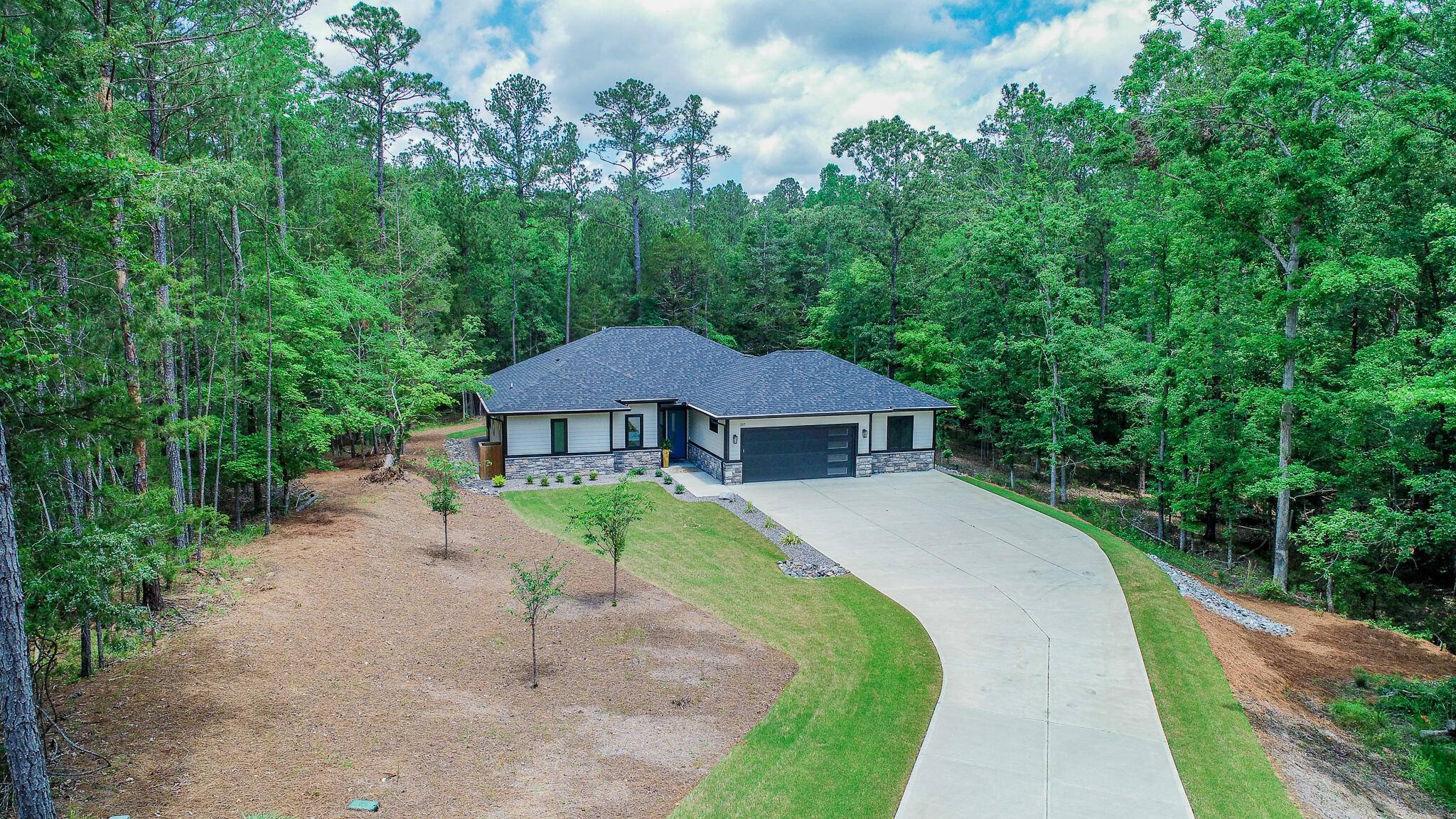 Mccormick, SC 29835,217 COVE POINT LANE LN