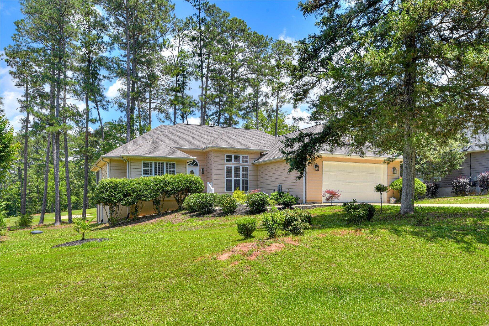Mccormick, SC 29835,267 FAIRWAY DR