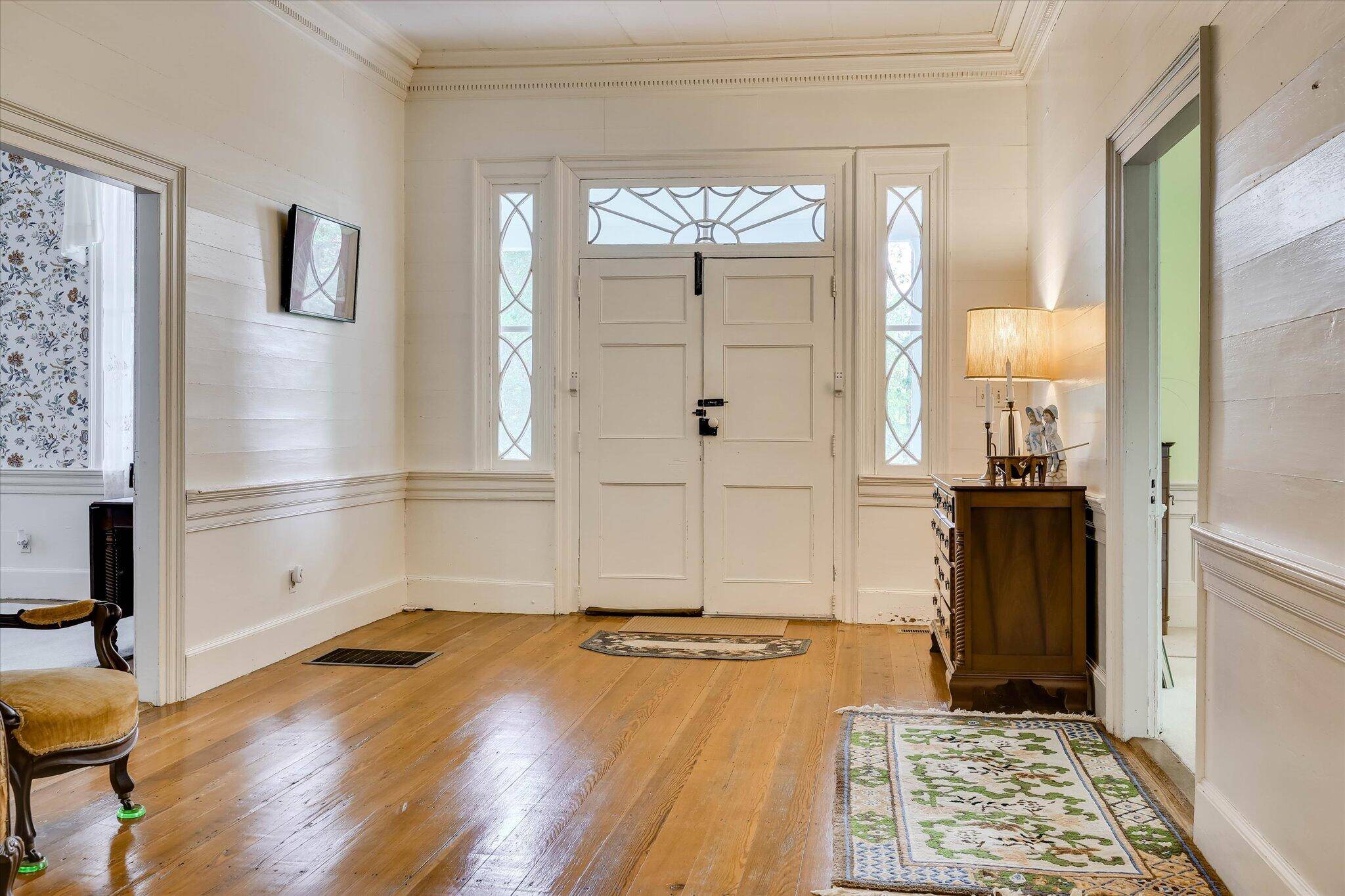 Edgefield, SC 29824,621 Meeting Street RD