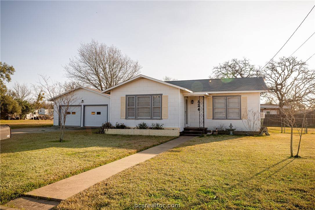Giddings, TX 78942,824 S Ellis St