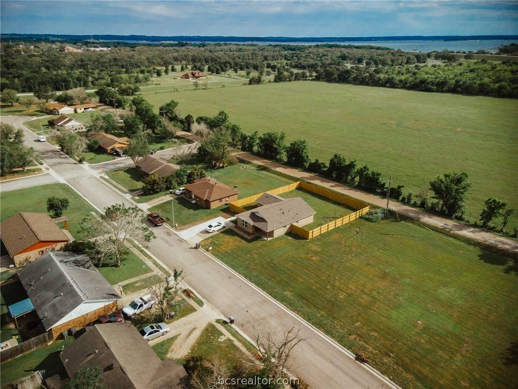 Somerville, TX 77879,204 Heatherbrook