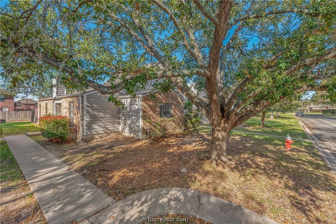 College Station, TX 77840,2516 Cross Timbers DR