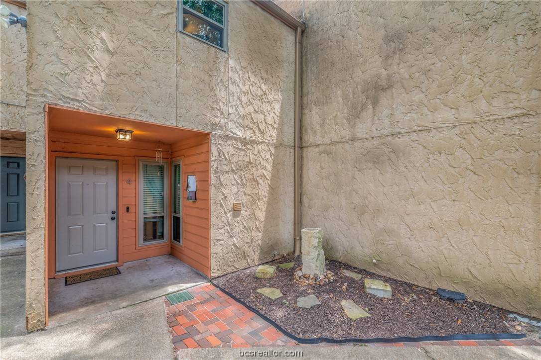 Bryan, TX 77802,4345 Carter Creek Pkwy #4