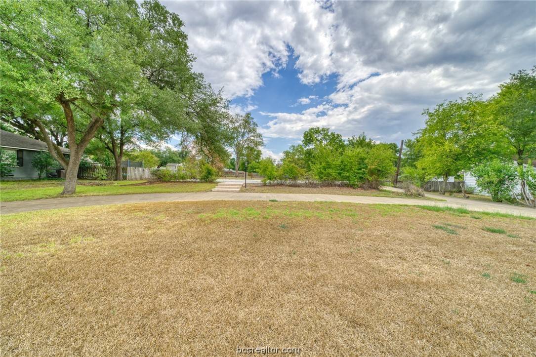 Madisonville, TX 77864,918 E Main ST