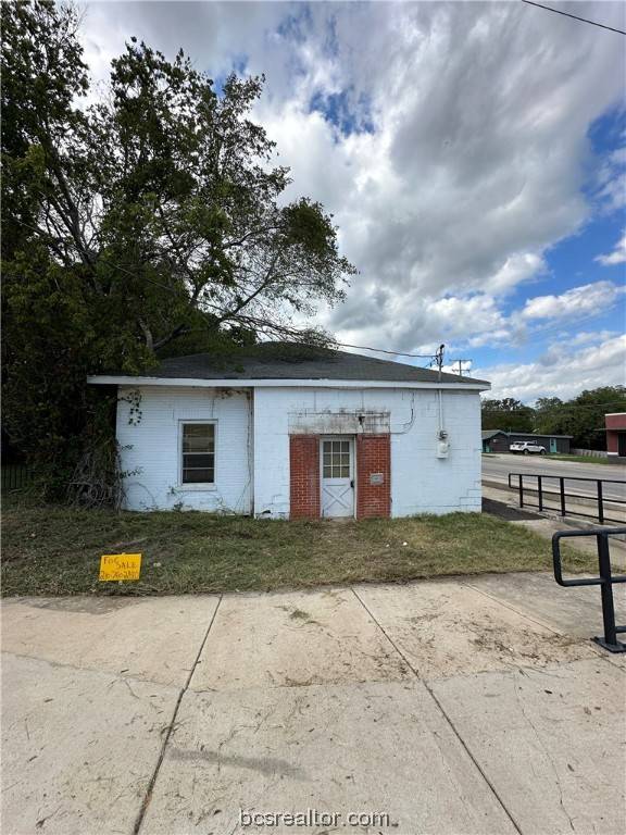 Caldwell, TX 77836,100 W Fox ST