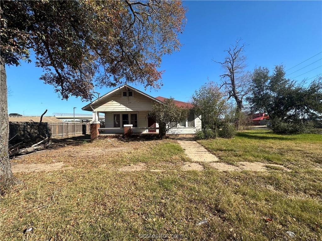 Hearne, TX 77859,907 S Magnolia ST