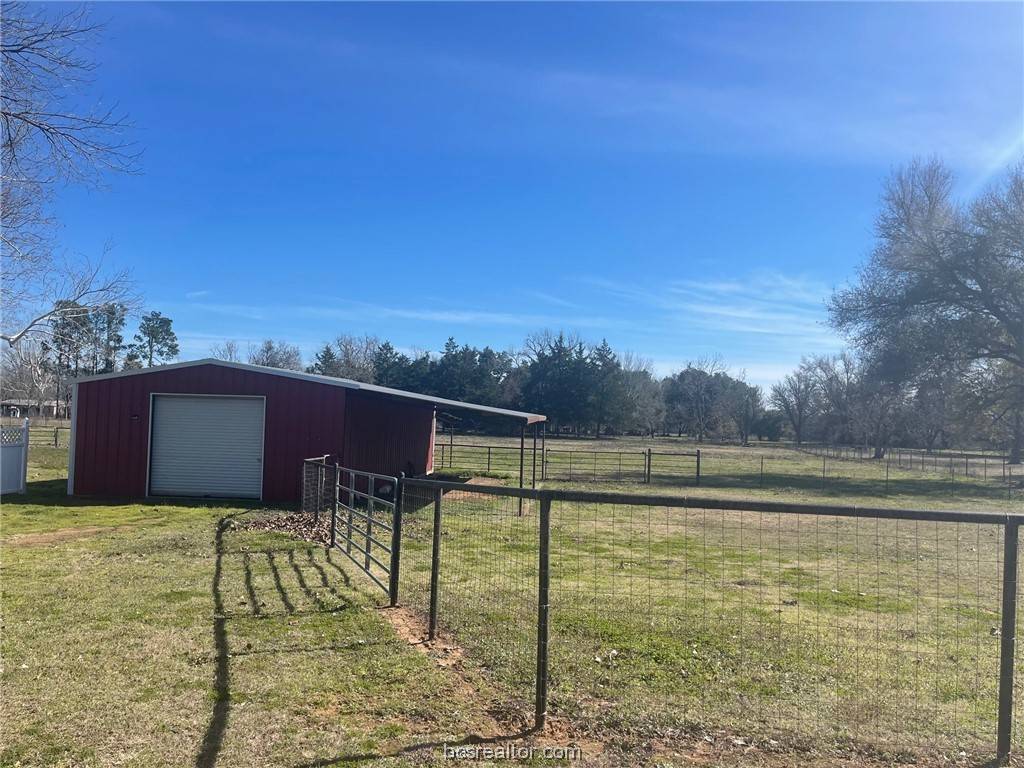 Gause, TX 77857,233 N Arendell