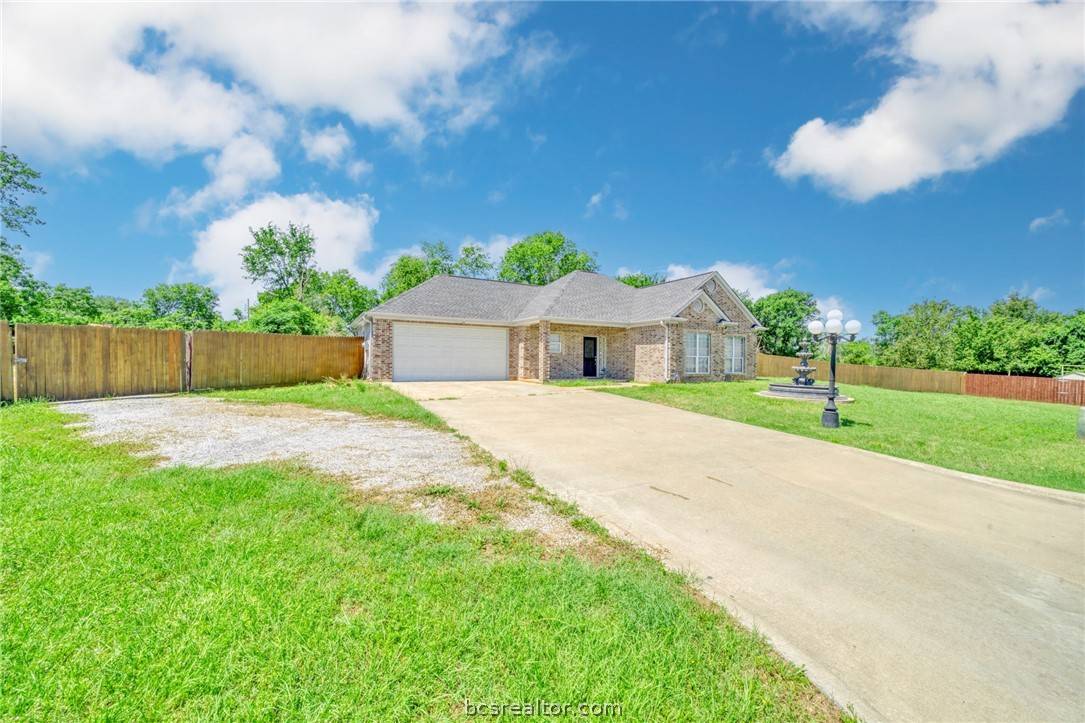 Madisonville, TX 77864,612 Olde Oaks