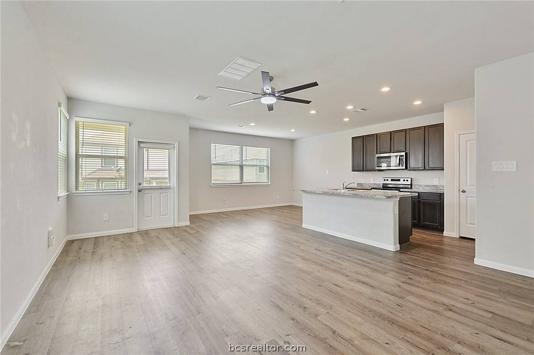Bryan, TX 77803,982 Rice DR