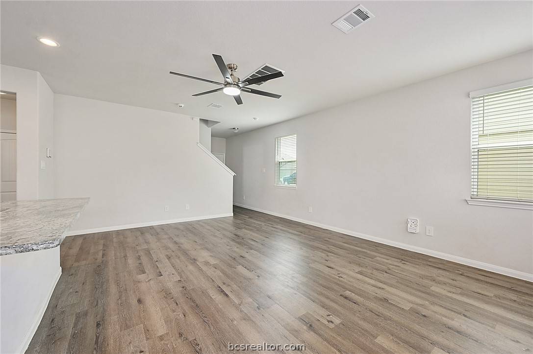 Bryan, TX 77803,982 Rice DR