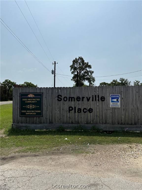 Somerville, TX 77879,208 Acorn Oak ST