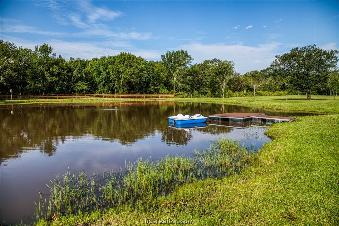 Bellville, TX 77418,533 Meadow Creek RD